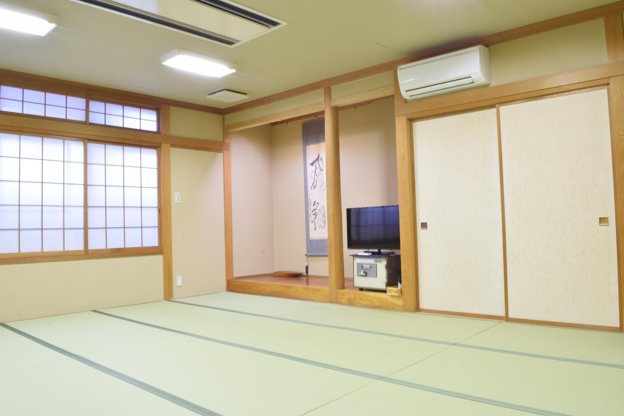 Takasaki Kannonyama Onsen Kinzanso Hotel Eksteriør billede