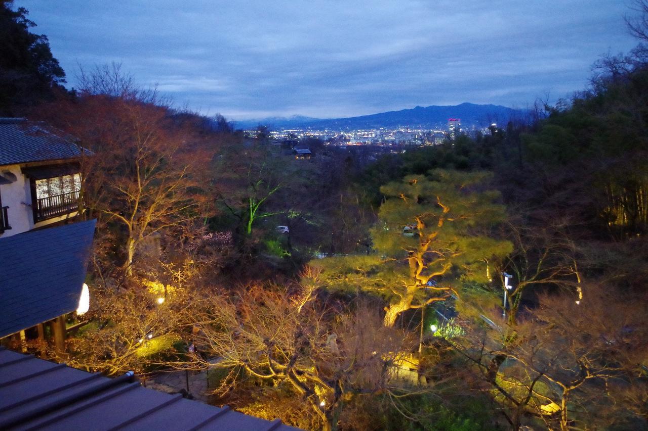 Takasaki Kannonyama Onsen Kinzanso Hotel Eksteriør billede